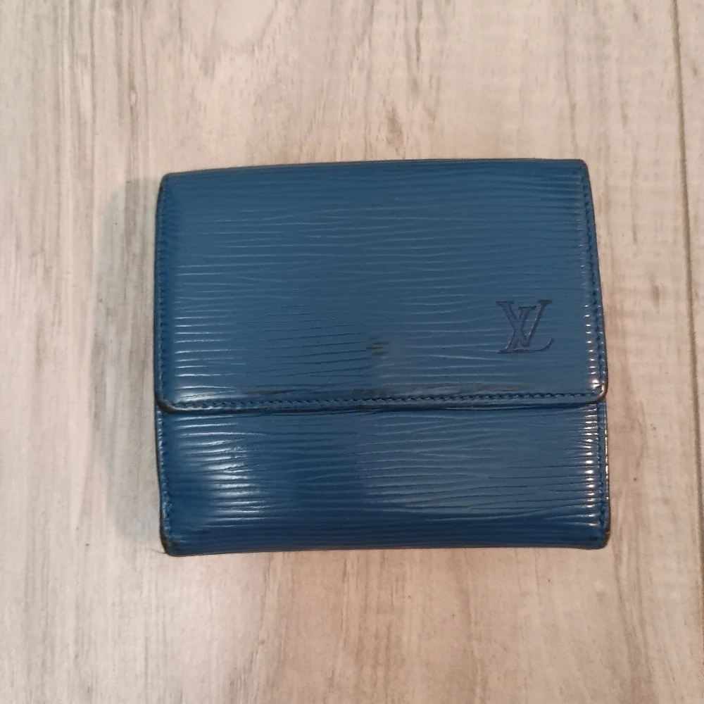 LOUIS VUITTON Elise Epi Leather Wallet Toledo Blue